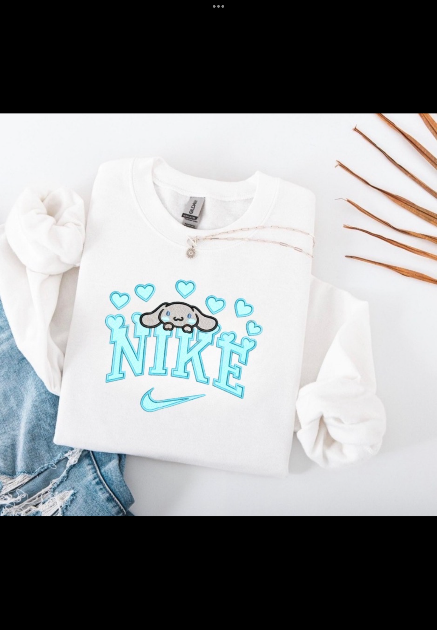 Embroidered￼Crewnecks